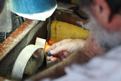 バンコクから車で4時間。宝石の聖地で出会った「職人技」と、買い付けの舞台裏ータイ編ー｜偏愛採集