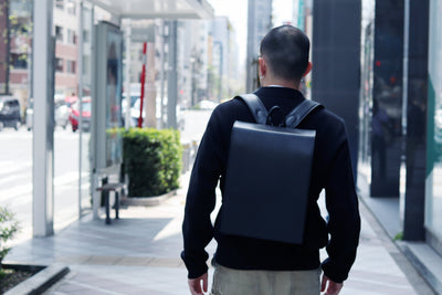 キズも迷いも、いい味わいに。コロナ禍入社の私が楽しむ、自分と革の「経年変化」