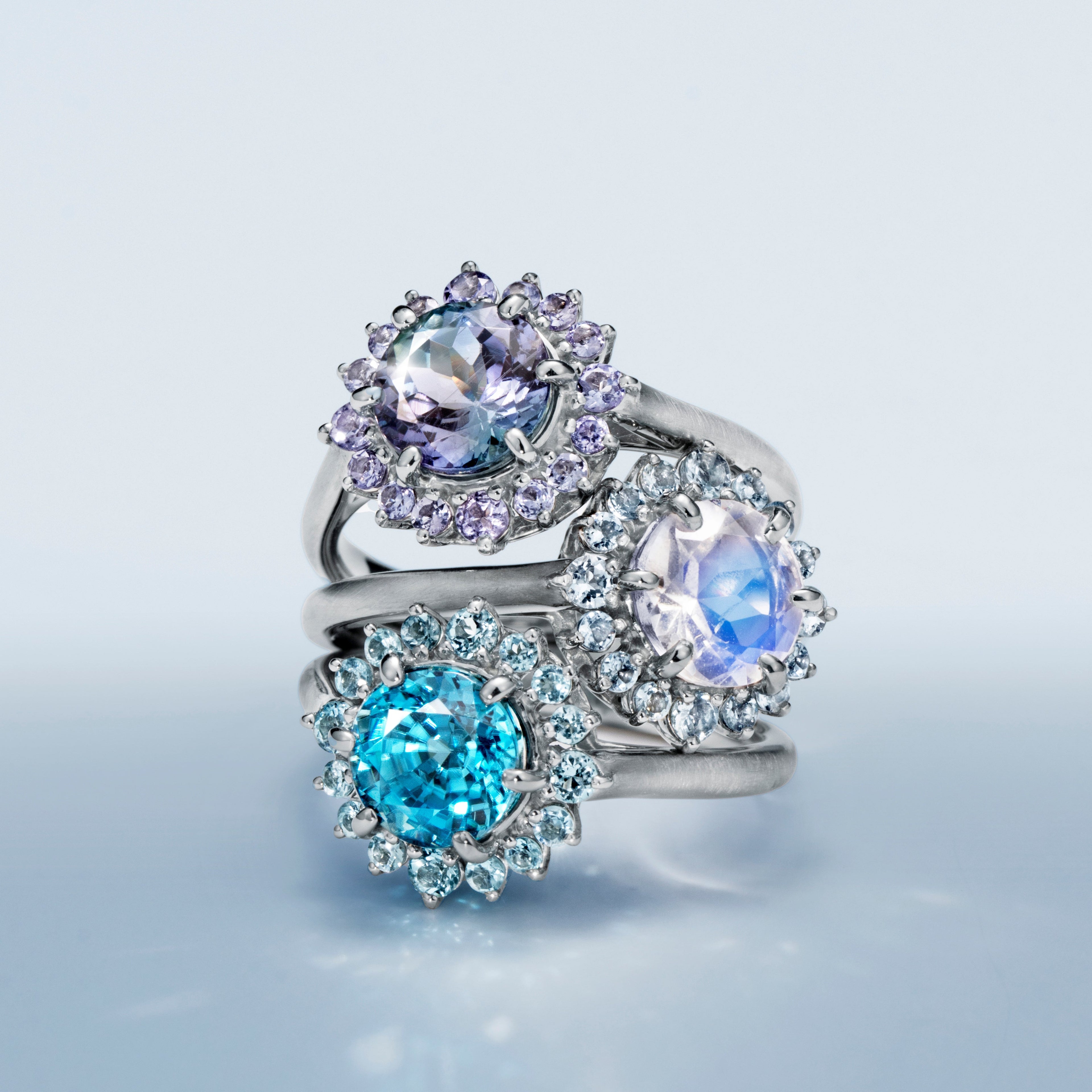 【BIZOUX】咲き誇る花をイメージした ＜フロレゾン＞ シリーズをリニューアル