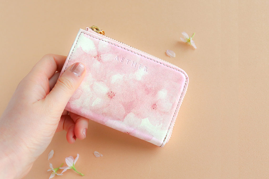 満開のソメイヨシノを牛革に描いた 桜柄の財布 3種新発売 Aether ニュース Harizury